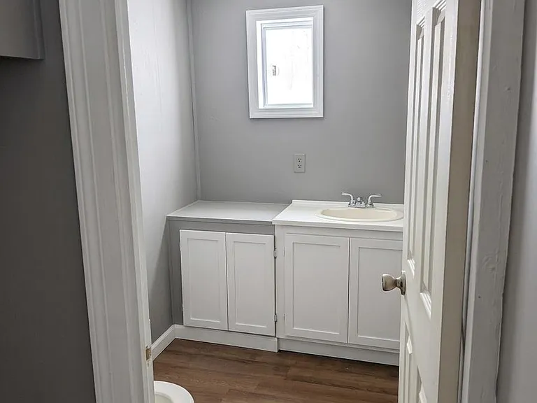 900 Stewart St #9 — Photo 6