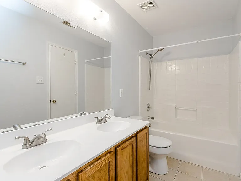 4606 Green Meadow Dr — Photo 21
