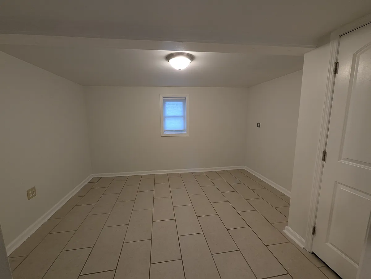 bedroom 2 - 1325 E 40th St #B