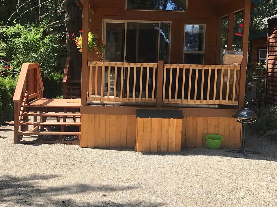 The porch is 10 by 12' 6"and has a throw carpet