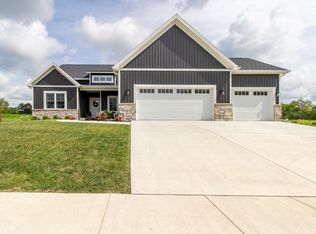 110 Raef Rd, Downs, IL 61736