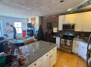 118 Hemenway St APT 1F, Boston, MA 02115