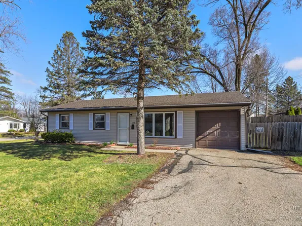 625 Orton Ave, Wauconda, IL 60084