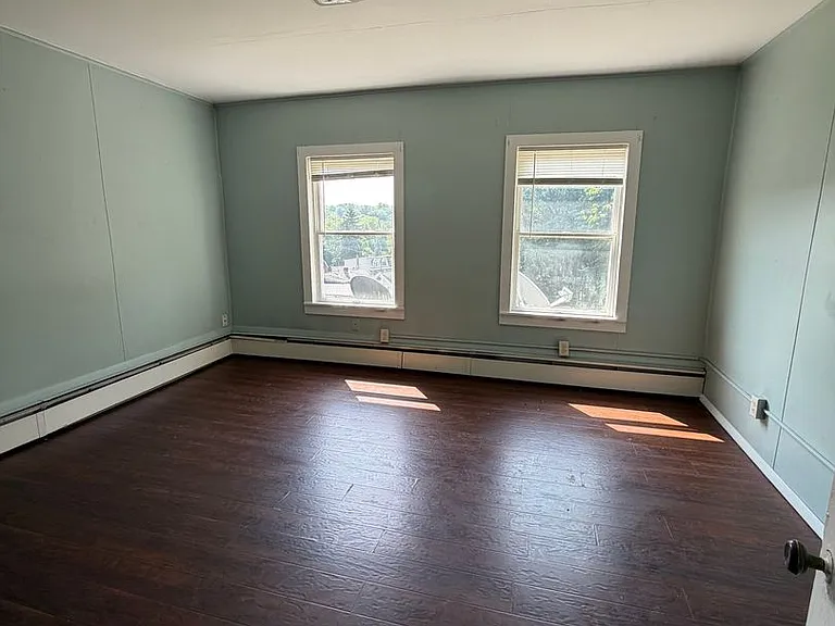 14 Locust St — Photo 4