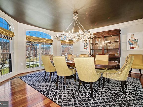 4th image of 716 Fantail Ct