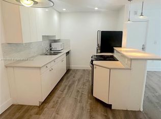 10836 N Kendall Dr APT V10, Miami, FL 33176