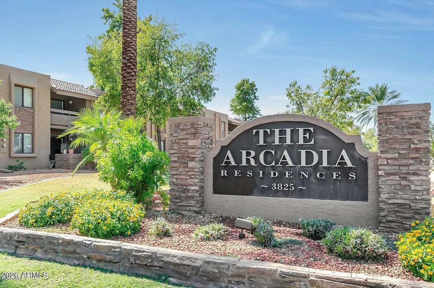 2 bed, 1184 sqft, $2,000 — Photo 1