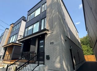 613 Parkview Rd #4, Ottawa, ON K1Z 6E5