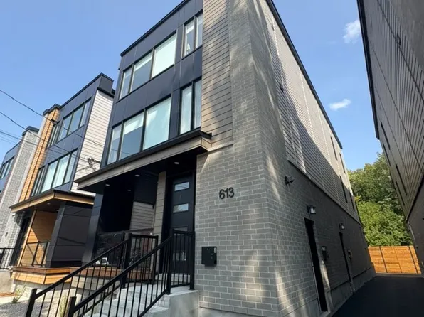 613 Parkview Rd #4, Ottawa, ON K1Z 6E5