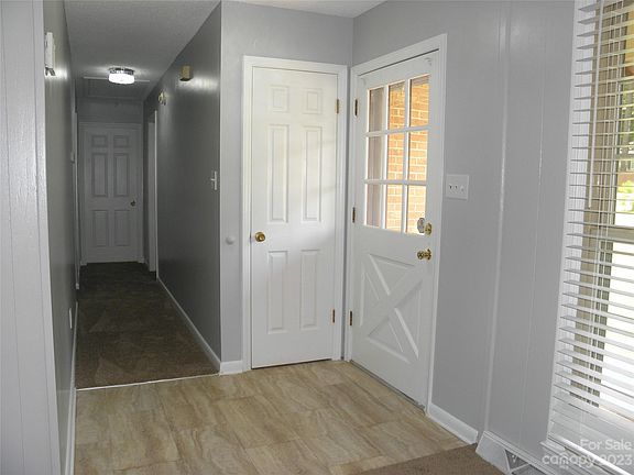 4th image of 2922 Woodland Hill Way