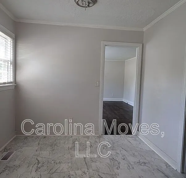 32 Kay Dr — Photo 7