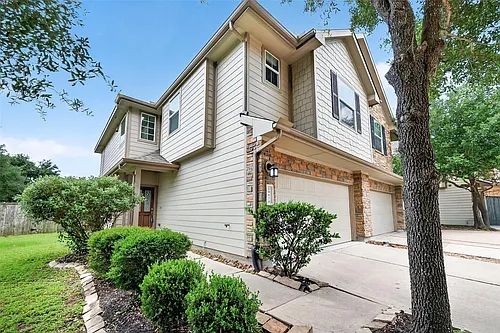 24670 Folkstone Cir Photo 1