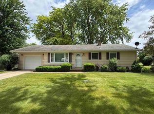 1040 N Sumac Dr, Janesville, WI 53545