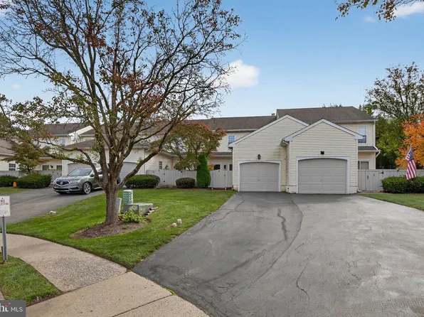 3 Spring Walk Ct, Lancaster, PA 17601