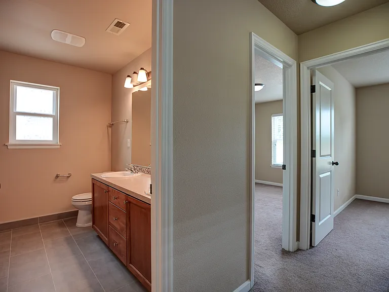 432 NE 136th Ave — Photo 13
