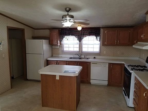 3rd image of 1521 W 19th St