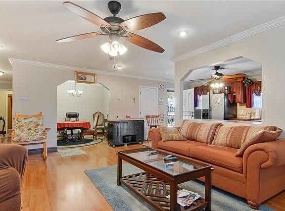 4th image of 4843 Perelli Dr