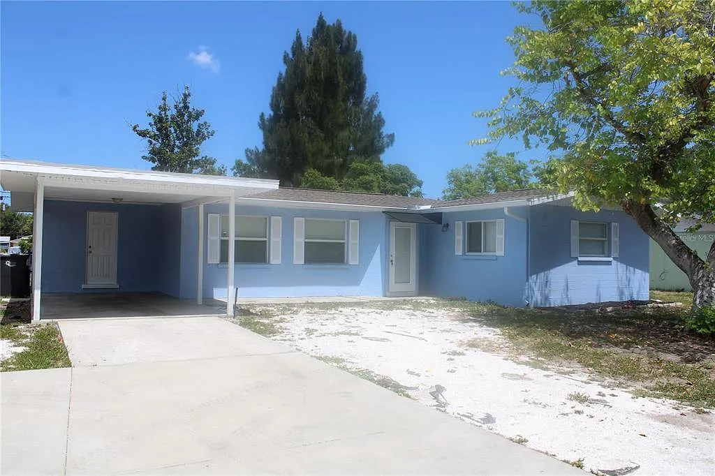 3 bed, 2.0 bath, 1472 sqft, $1,999 — Photo 2