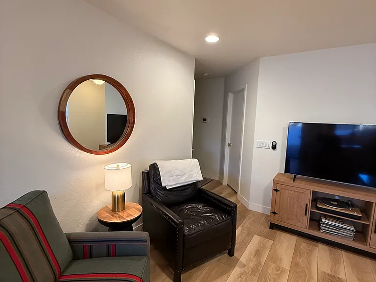 3328 W Belle Ave — Photo 24