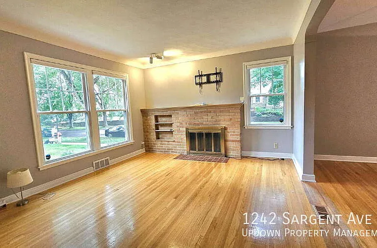 1242 Sargent Ave — Photo 6