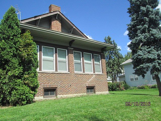 2nd image of 2302 Oakridge Rd