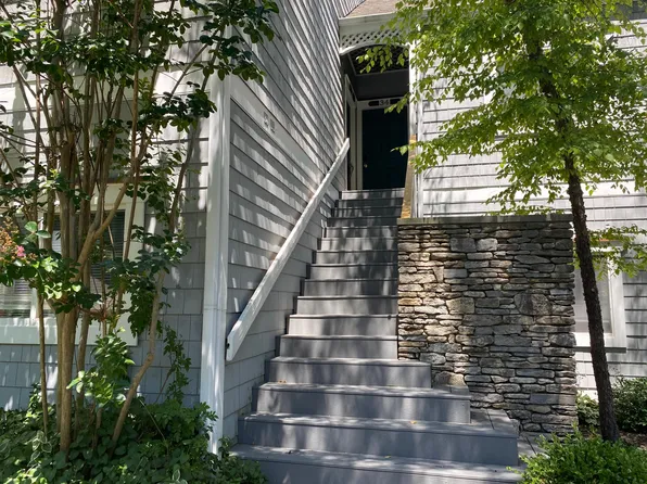 750 Zorn Ave APT 34, Louisville, KY 40206