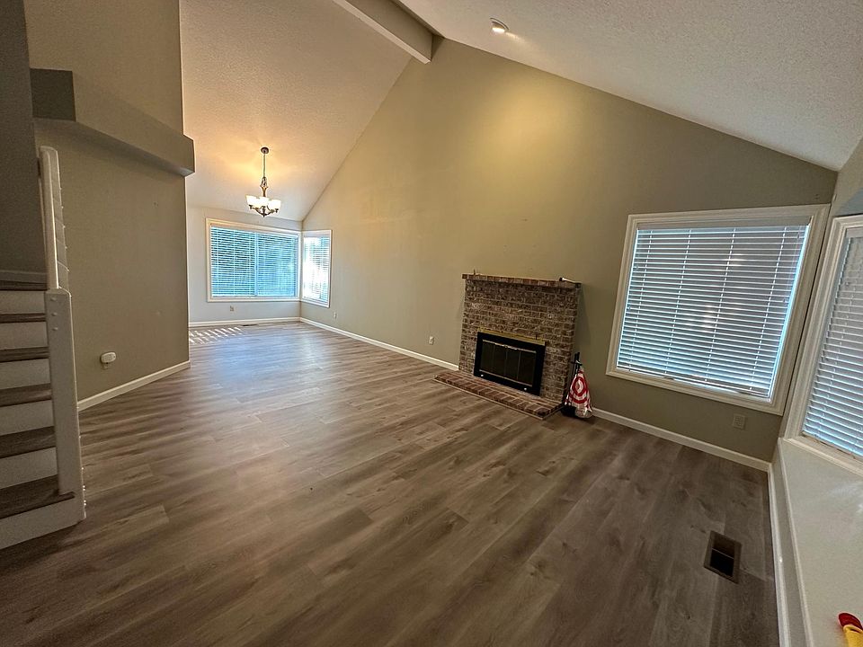 entrance/living room
