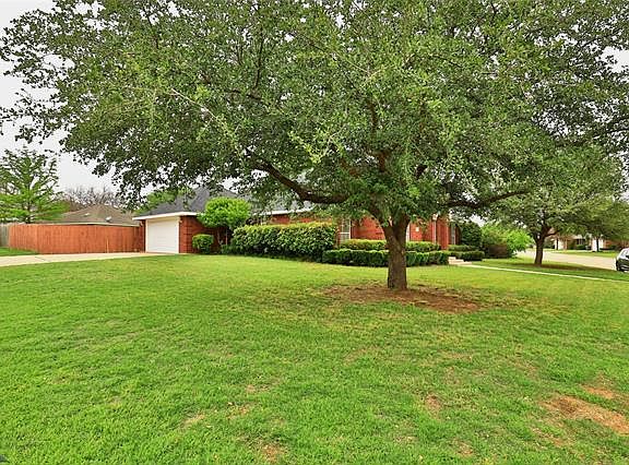 2nd image of 1602 Smith Dr