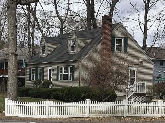 3rd image of 589 Nahatan St
