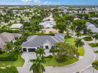 521 Neapolitan Ln, Naples, FL 34103