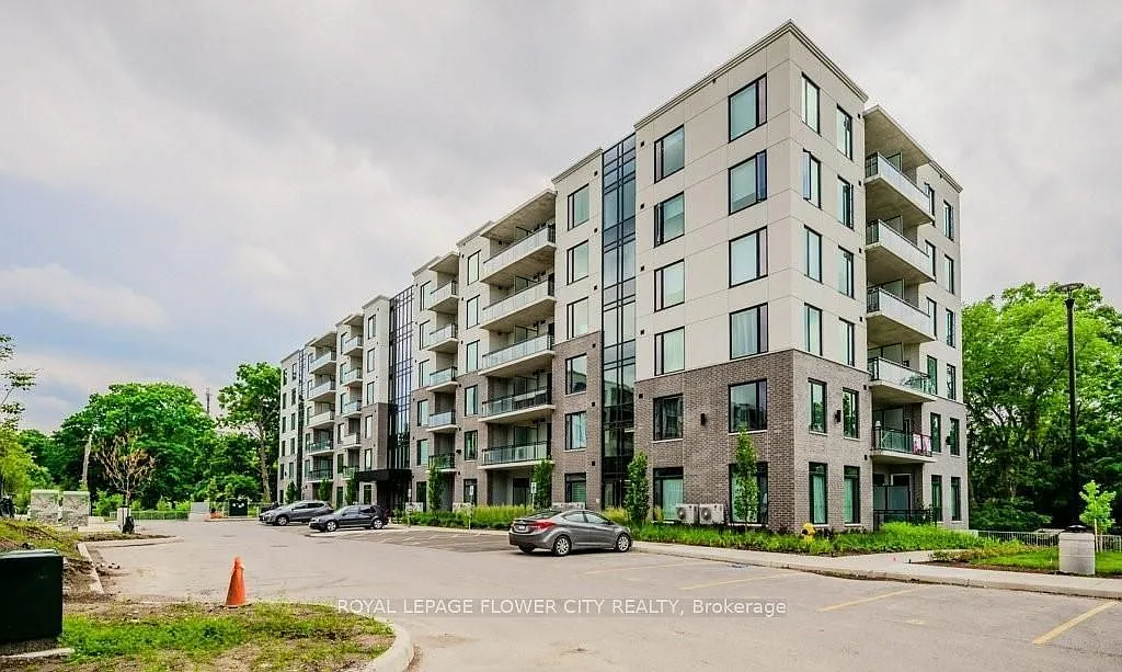 Spurline Condos — Photo 1