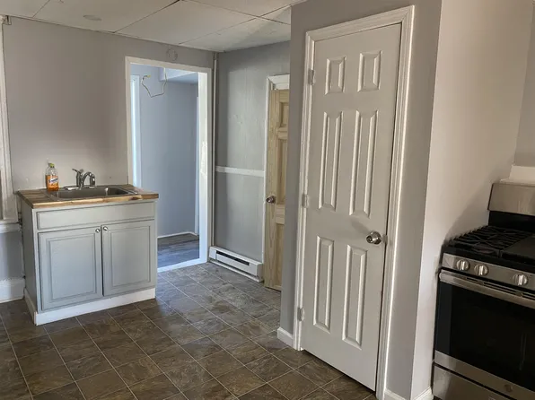 561-565 Congress St, Troy, NY