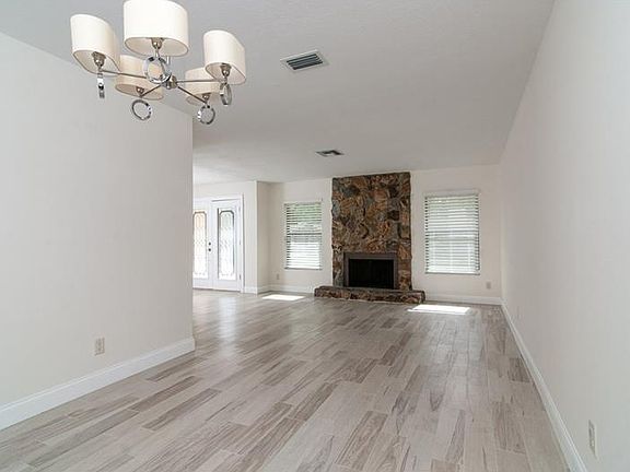 5th image of 3563 Fairway Forest Dr