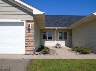 309 Williamsburg Pl #B, New Richmond, WI 54017