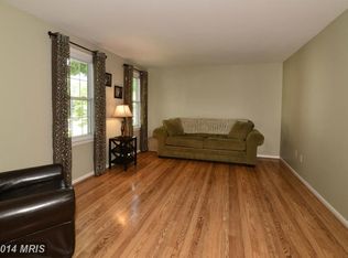 6371 Woodland Ridge Ct, Centreville, VA 20121