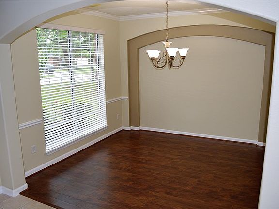 5th image of 206 Blossomwood Dr
