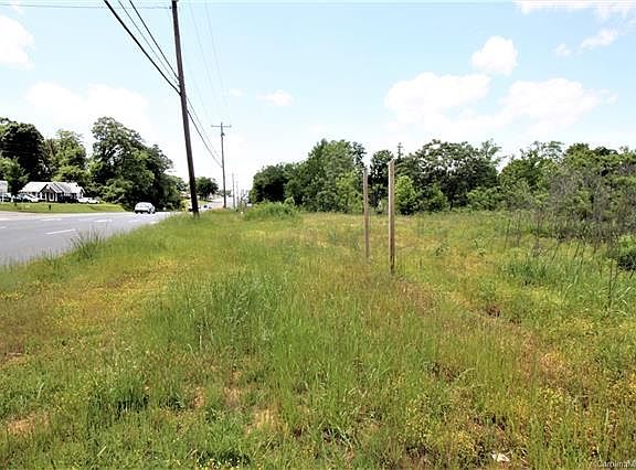 5th image of 5103 Wilkinson Blvd