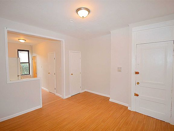 4th image of 30-08 45th St #1L