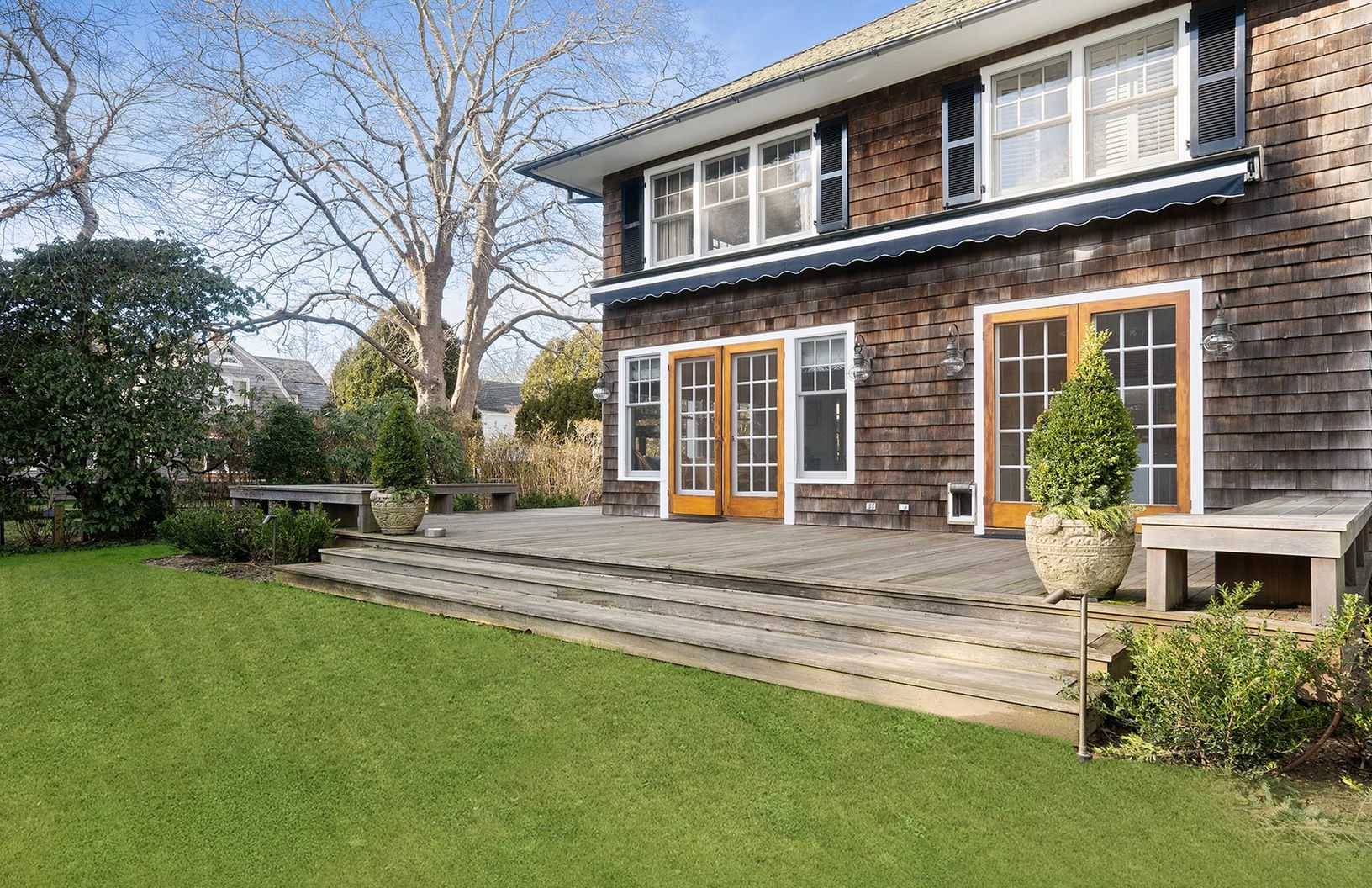  Back porch with retractable awning 