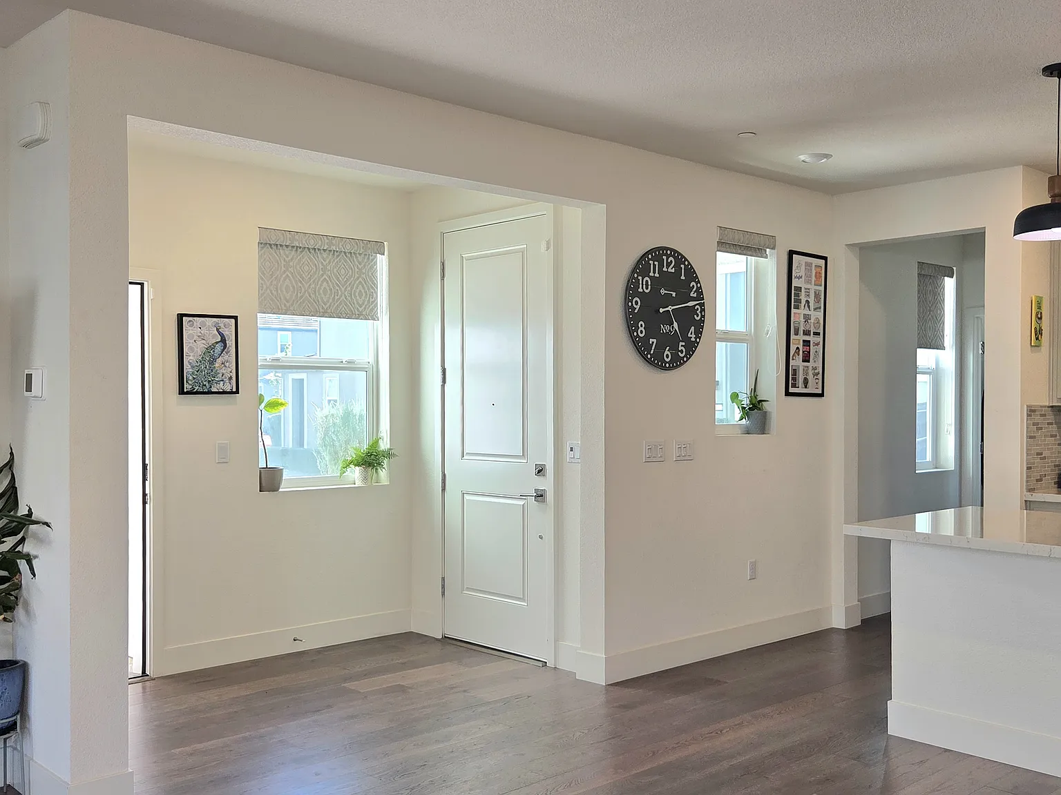 4 bed, 2189 sqft, $3,100 — Photo 3