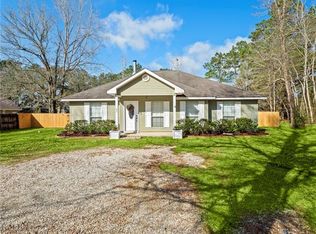 61 Oak Park Dr, Madisonville, LA 70447
