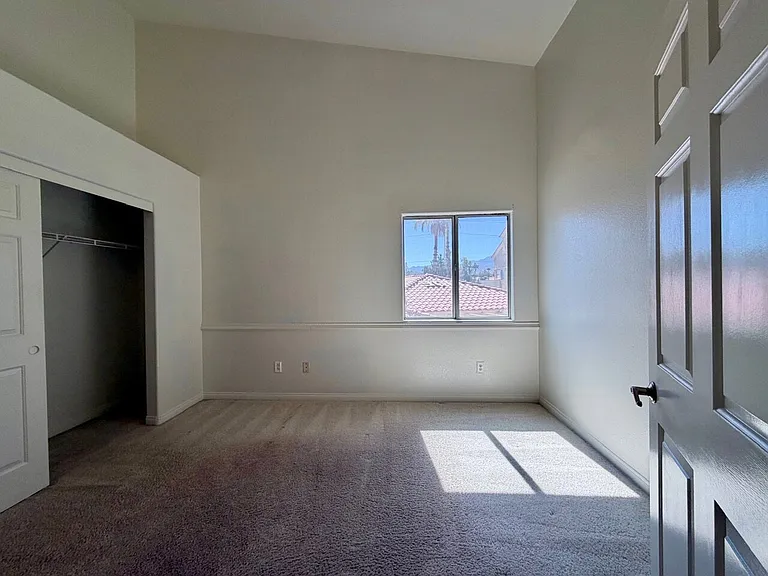 900 Heavenly Hills Ct #204 — Photo 33