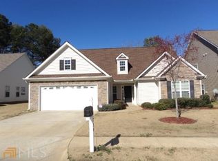 720 Millbrook Village Dr, Tyrone, GA 30290