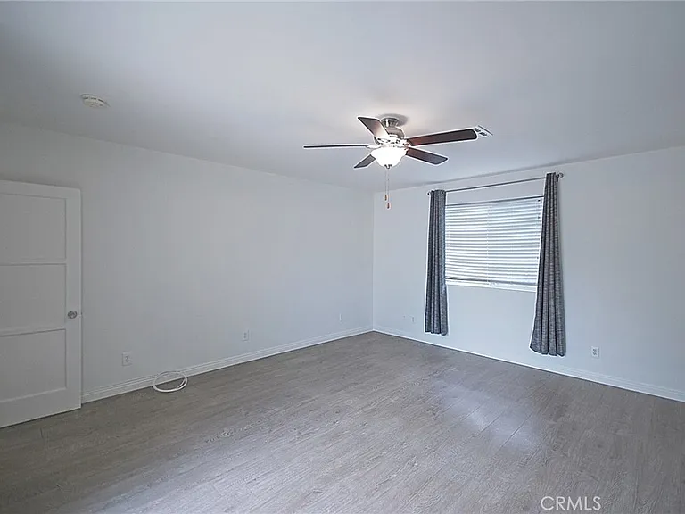 10622 Zelzah Ave — Photo 17