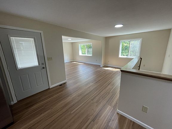 5th image of 2158 100th St