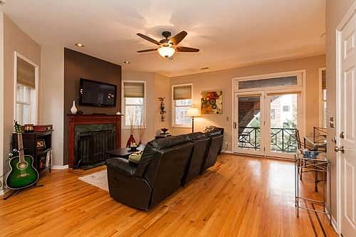 4th image of 4124 N Kenmore Ave APT 2N
