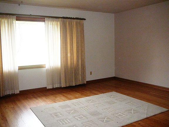 3rd image of 3711 Peterson Ct