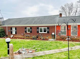 37 Merlin Ln, Lexington, VA 24450