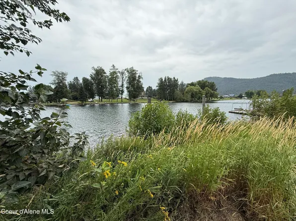 1194 Cottonwood Dr, Saint Maries, ID 83861