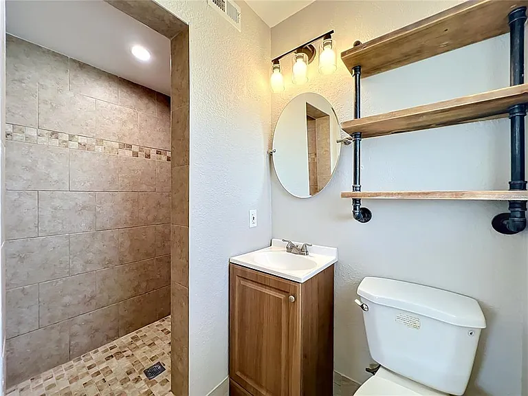 3012 Rogan Rd — Photo 24